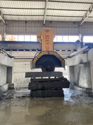 Μηχανή κοπής γέφυρας CNC με αυτόματη κίνηση τραπεζιού