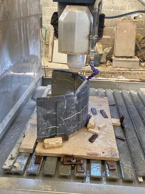 Σταθερή λειτουργία 4 άξονες Arc Slab Column Carving Machine