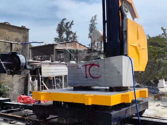 Μηχανή πριονιστικής γραμμής διαμαντιού CNC με 4 τροχούς πτήσης για βιομηχανική κοπή πέτρας