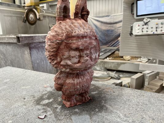 Μηχανή κοπής πριόνου γέφυρας με ακαθάριστο βάρος 5100kg και ακαθάριστη ισχύ 57/67kw