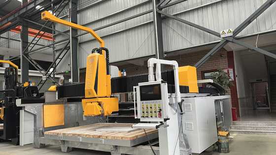 4 άξονες έξυπνη μηχανή κοπής πέτρας γέφυρα με 600mm πριονιστή λεπίδα υψηλής τεχνολογίας σύστημα CNC για επεξεργασία πλάκας μαρμάρου γρανίτη