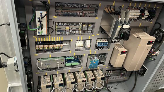 Γέφυρα κοπής πέτρας 5 αξόνων με ιταλικό σύστημα DDX, πριονόλαμα 900mm και ακρίβεια κοπής ±0,1 mm