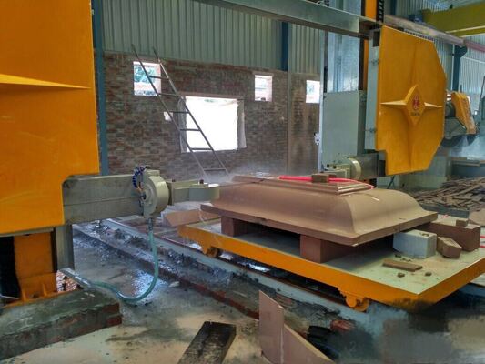 4-άξονας CNC Diamond Wire Saw Machine με 360° Servo-Rotary Table 16-Surface Slideway και 28 Rolling-Wheel Lift για το μαρμάρινο γρανίτη