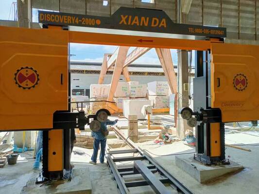 4-άξονας CNC Diamond Wire Saw Machine με 360° Servo-Rotary Table 16-Surface Slideway και 28 Rolling-Wheel Lift για το μαρμάρινο γρανίτη