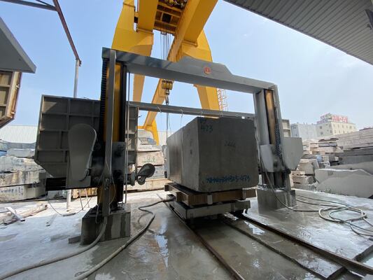 Μηχανή κοπής σύρματος διαμαντιού με έλεγχο PLC και σύγχρονη κίνηση κοχλία για διαίρεση μπλοκ μαρμάρου και γρανίτη 3000×3000×1500 mm