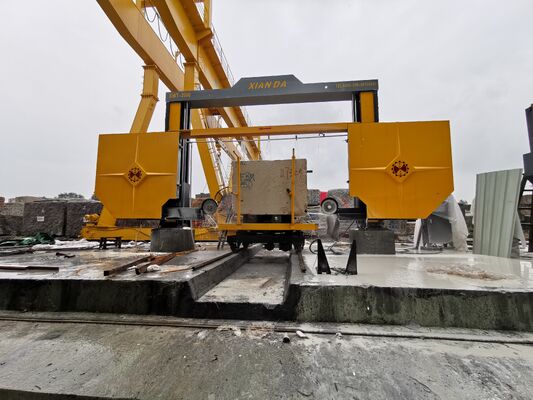 Μηχανή κοπής σύρματος διαμαντιού με έλεγχο PLC και σύγχρονη κίνηση κοχλία για διαίρεση μπλοκ μαρμάρου και γρανίτη 3000×3000×1500 mm