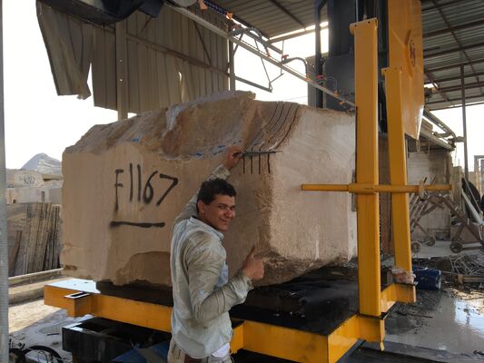 Μηχανή κοπής σύρματος διαμαντιού με έλεγχο PLC και σύγχρονη κίνηση κοχλία για διαίρεση μπλοκ μαρμάρου και γρανίτη 3000×3000×1500 mm