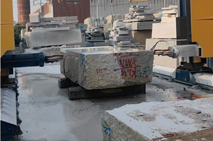 Μηχανή κοπής σύρματος CNC με κινητή γέφυρα και τέσσερις τροχούς για κοπή μεγάλων μπλοκ πέτρας 3500 × 3500 × 2200 mm