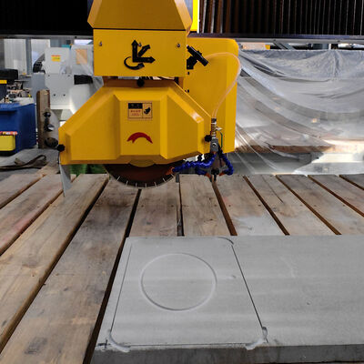 4+1 άξονας CNC Bridge Saw Machine, Granite Marble Quartz Stone Cutting Machine για επεξεργασία σε πάγκο, Xianda Επέκταση 450MC / 450L-MC