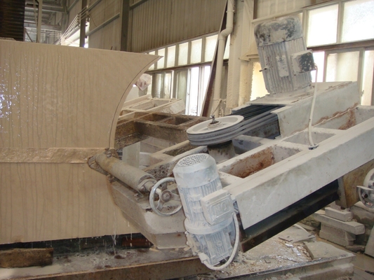 Κυκλική πέτρινη τέμνουσα μηχανή 1300mm πλακών πριονιών ζωνών πλακών τόξων