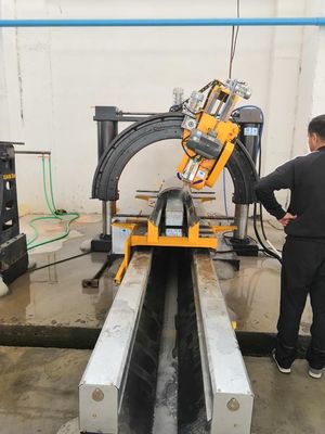 Αυτόματη ρωμαϊκή στυλοβατών μηχανή 7.5kw επεξεργασίας αυλακώσεων πέτρινη τέμνουσα