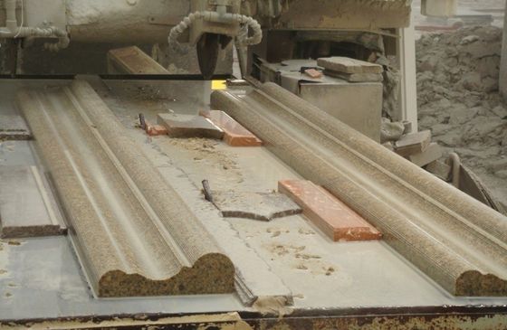 CNC 3 γραμμική τέμνουσα μηχανή άξονα για το τετραγωνικό κιγκλίδωμα